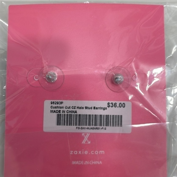 💛Zaxie cz earrings. - Picture 2 of 2